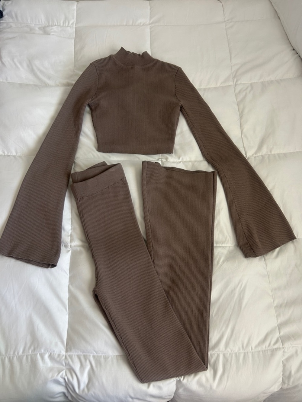 Boohoo Brown Premium Rib Flare Sleeves Cut-Out Knitted Set in S